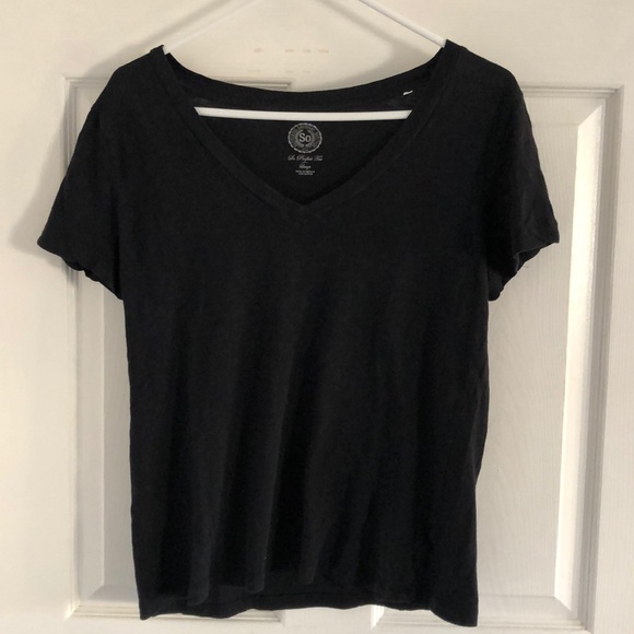 Black Short Sleeve V Neck T-Shirt - Picture 1 of 3